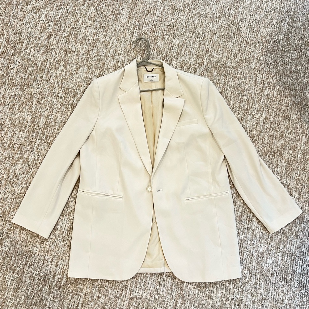 Aritzia Babaton cream white blazer
